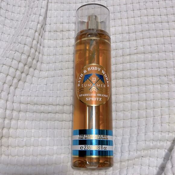 NEW - Bath & Body Works- Sparkling Orange Spritz - Picture 1 of 3